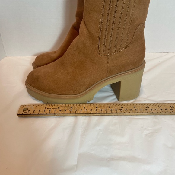 Universal Thread Women's Chunky Heel Tan Suede Ankle Boots - Picture 6 of 10